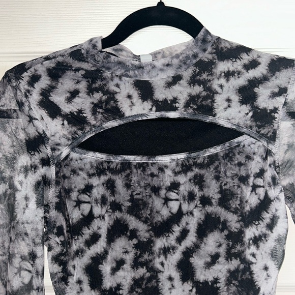 Mesh dress with underlining - Picture 2 of 6